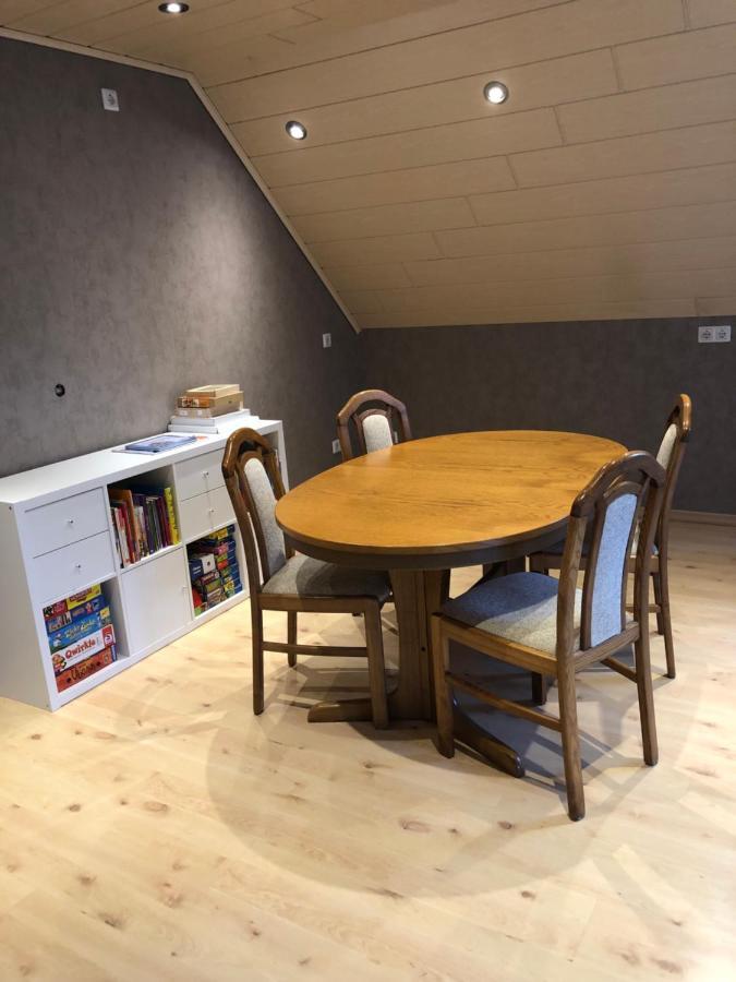 Neef Ferienhaus Treis מראה חיצוני תמונה