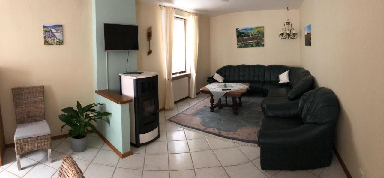Neef Ferienhaus Treis מראה חיצוני תמונה